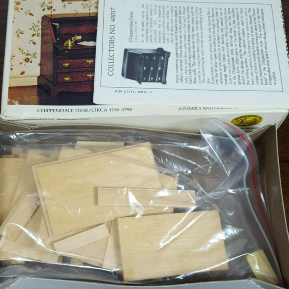 House Of Miniatures Chippendale Desk Circa 1750-90 Dollhouse Kit 40017 NEW open - Picture 4 of 4